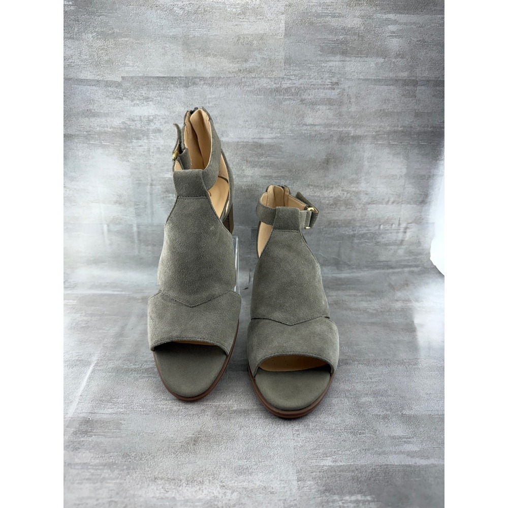 Clarks Kaylynn Glad Sage Green Suede Block Heel Peep Toe Sandals Women Sz 8M